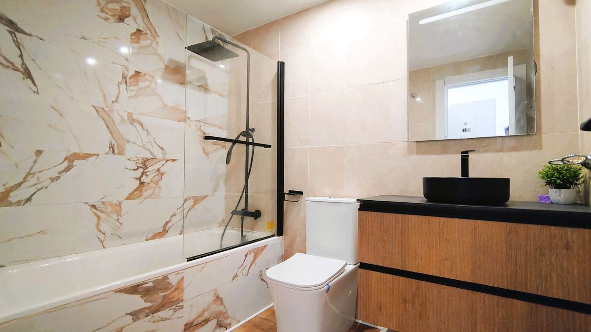 3 Bed Middle Floor Apartment in La Quinta