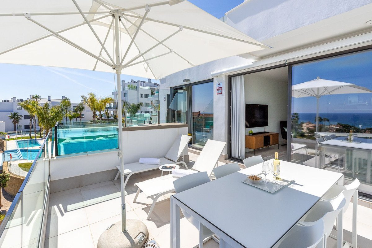 2 Bed Middle Floor Apartment in Mijas