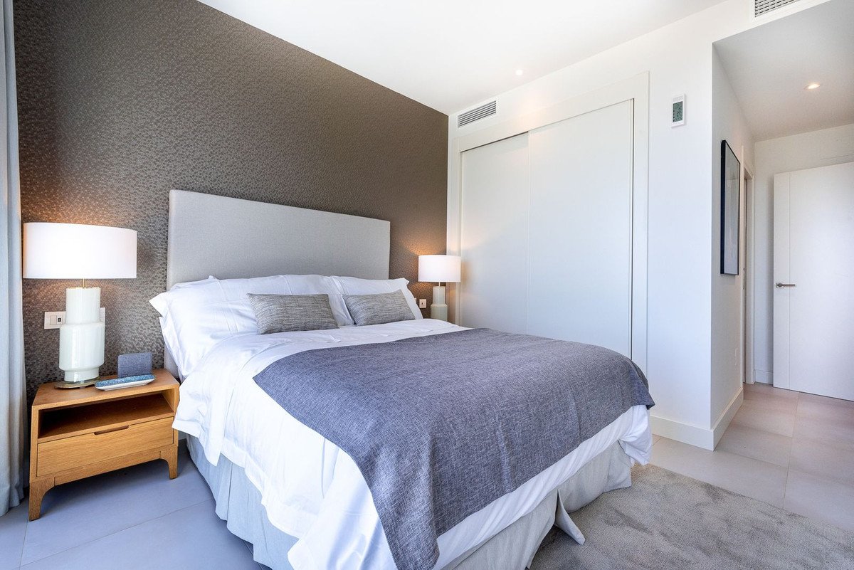 2 Bed Middle Floor Apartment in Mijas