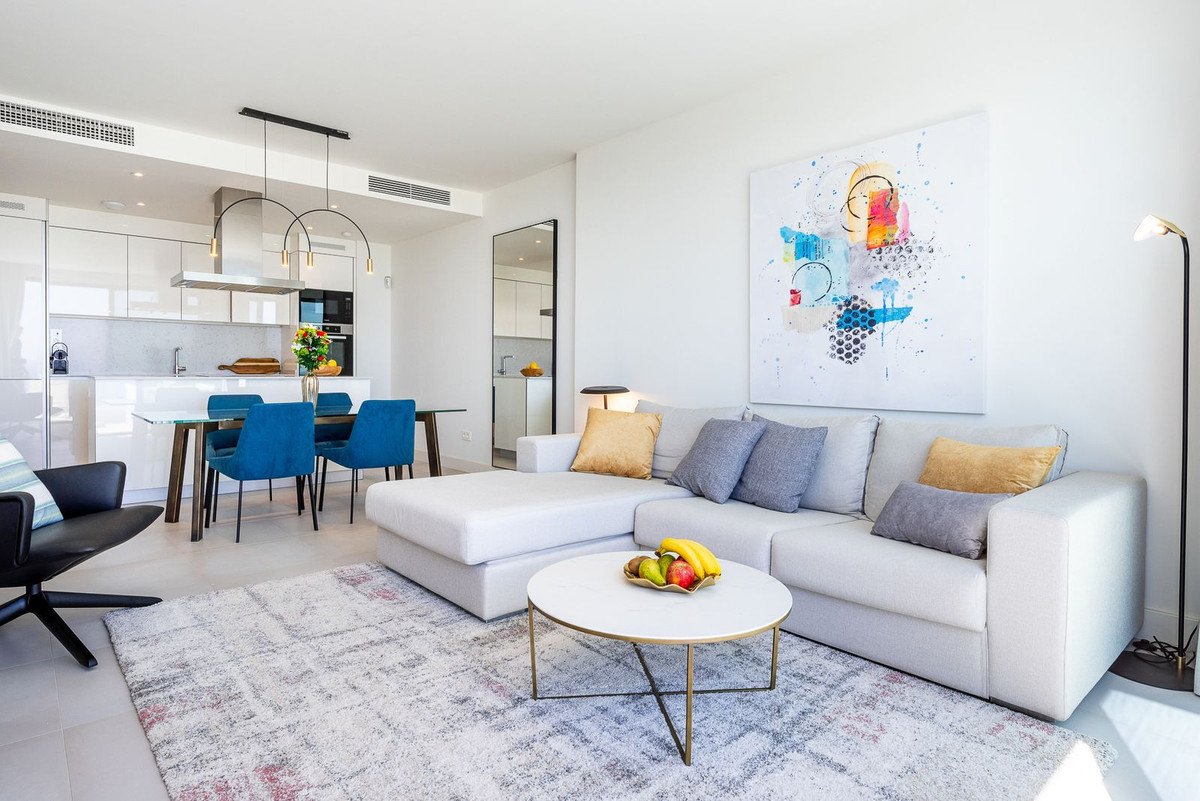 2 Bed Middle Floor Apartment in Mijas