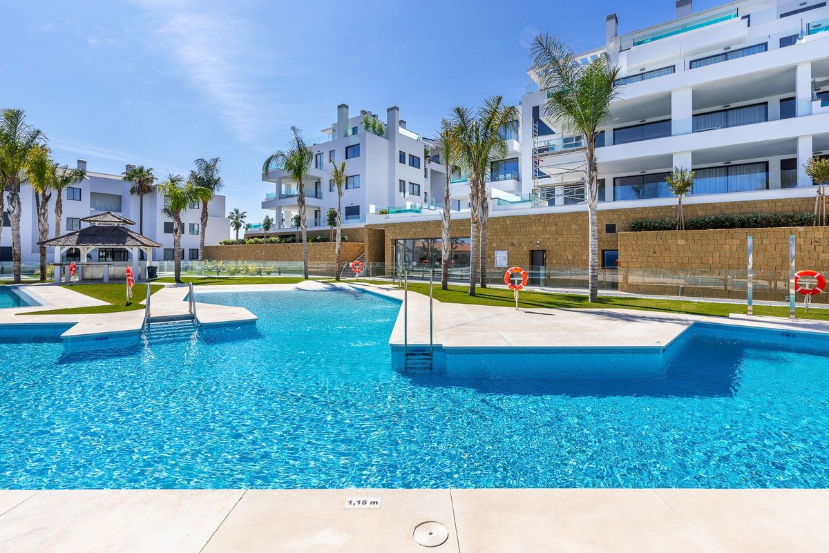 2 Bed Middle Floor Apartment in Mijas