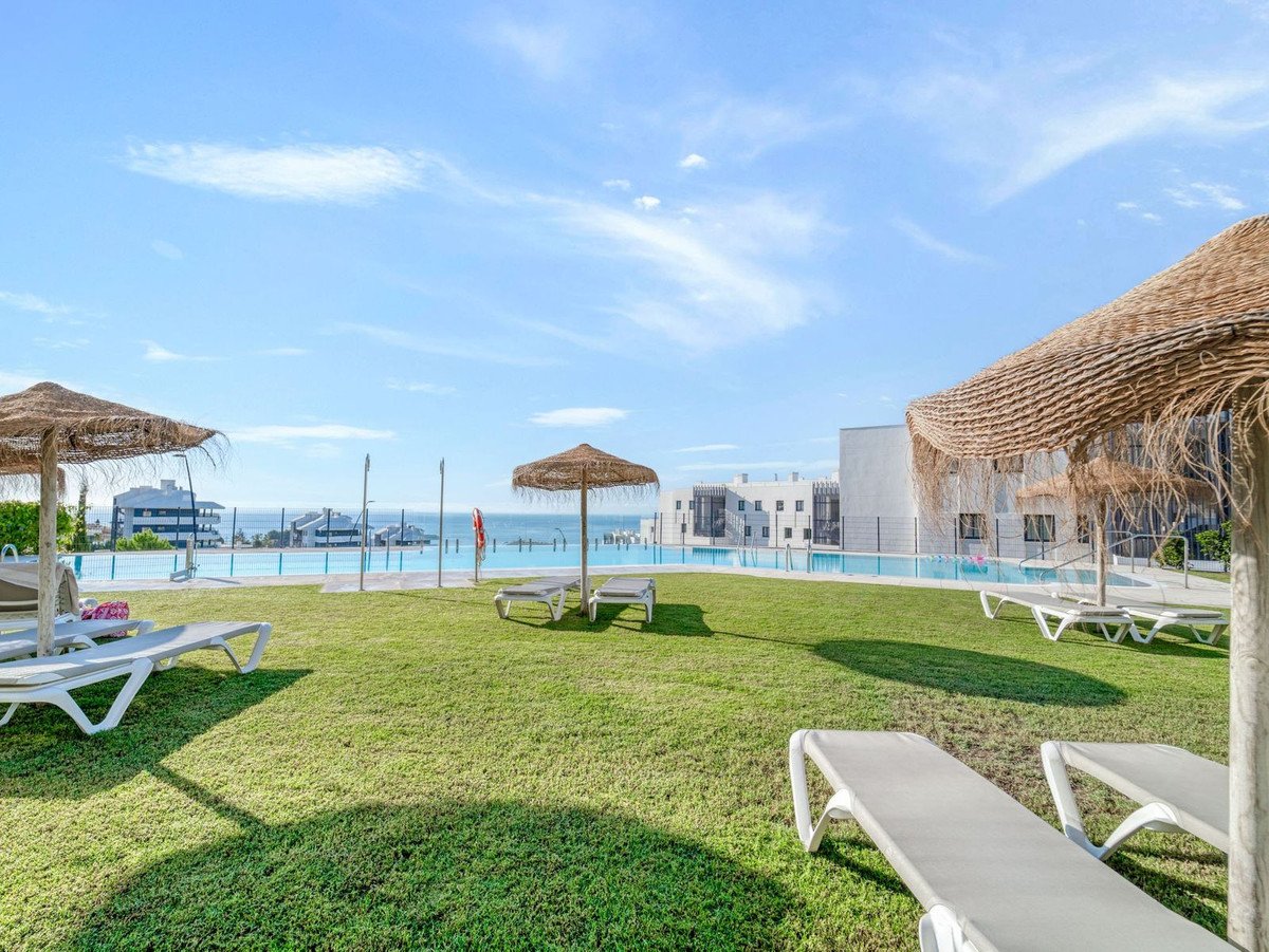 2 Bed Middle Floor Apartment in Fuengirola