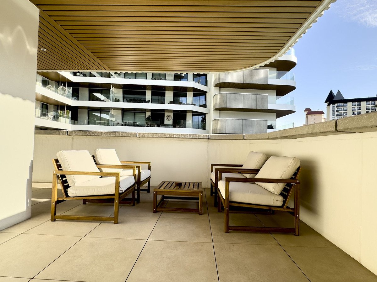 2 Bed Middle Floor Apartment in Fuengirola