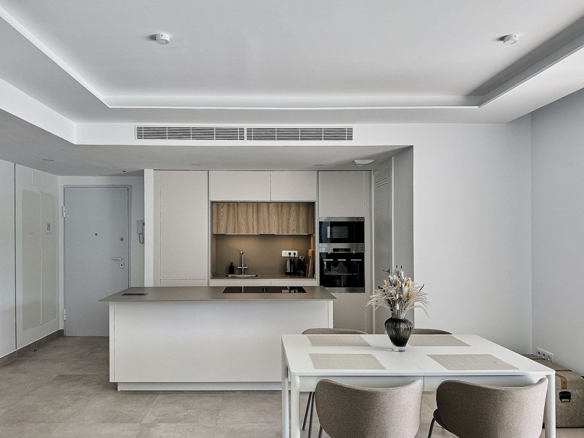 2 Bed Middle Floor Apartment in Fuengirola