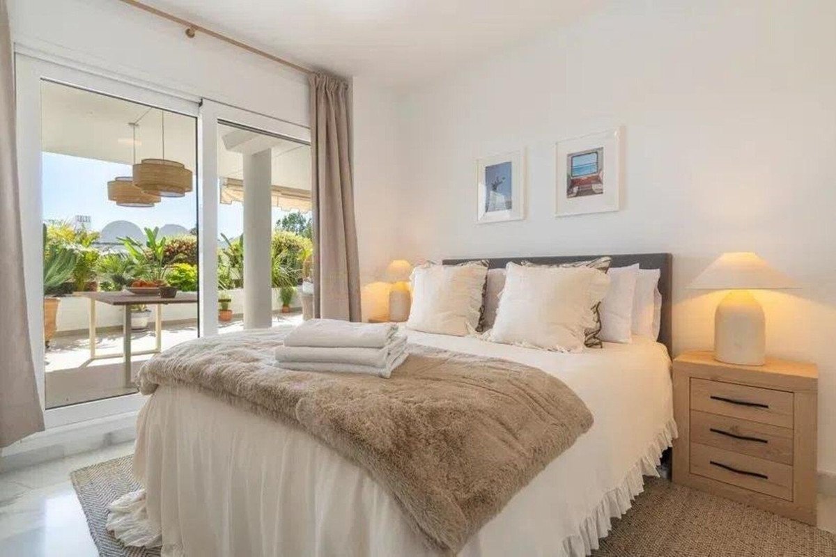 2 Bed Ground Floor Apartment in Nueva Andalucía