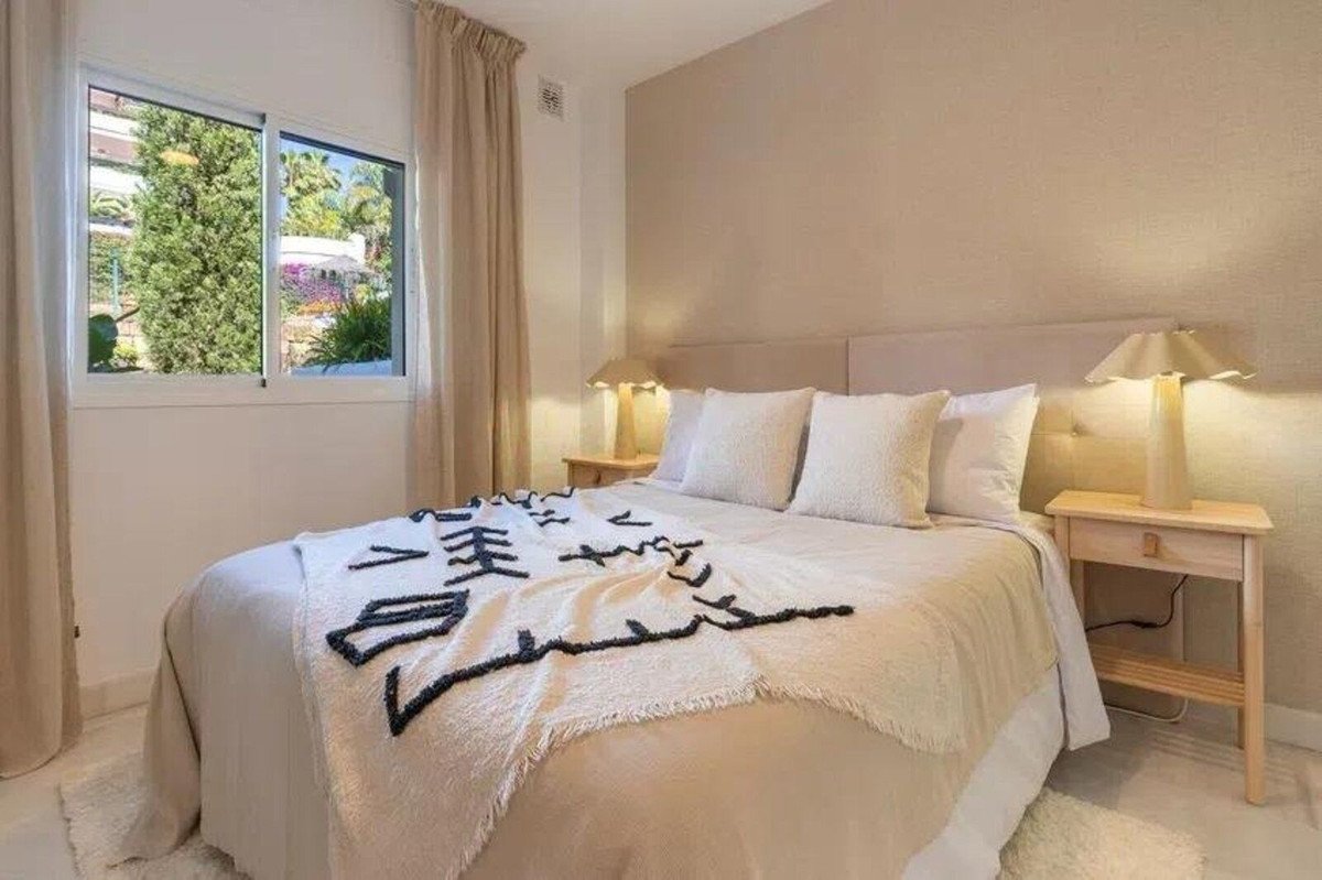 2 Bed Ground Floor Apartment in Nueva Andalucía