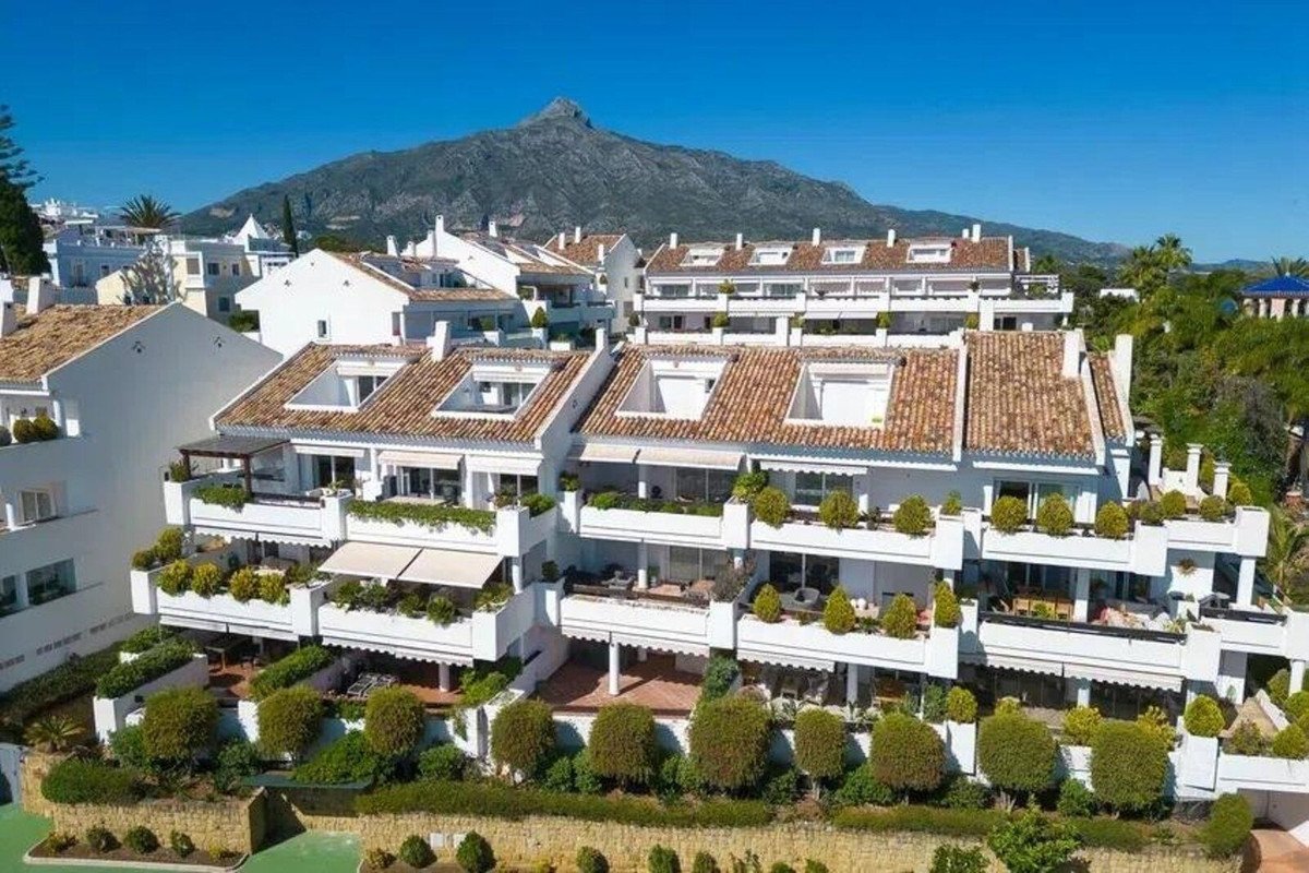 2 Bed Ground Floor Apartment in Nueva Andalucía