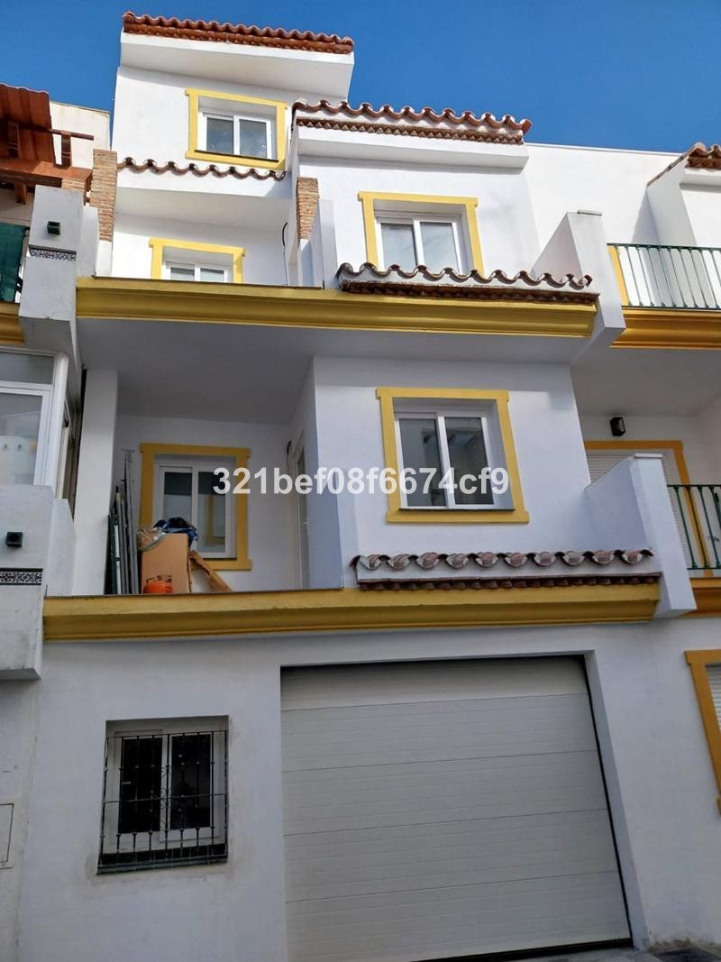 3 Bed Townhouse in Estepona