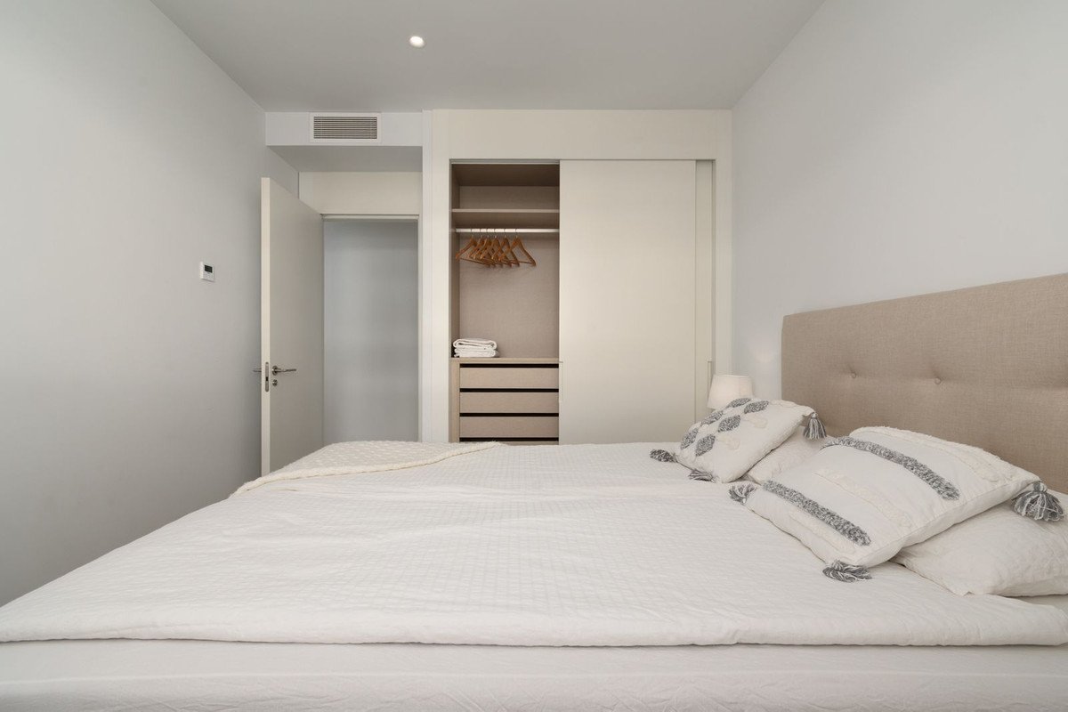 3 Bed Middle Floor Apartment in Higueron