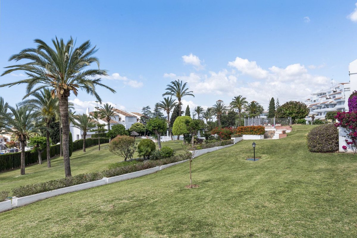 3 Bed Ground Floor Apartment in Nueva Andalucía