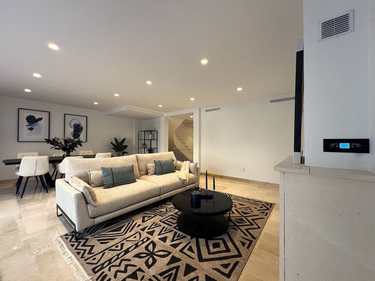 4 Bed Townhouse in Estepona