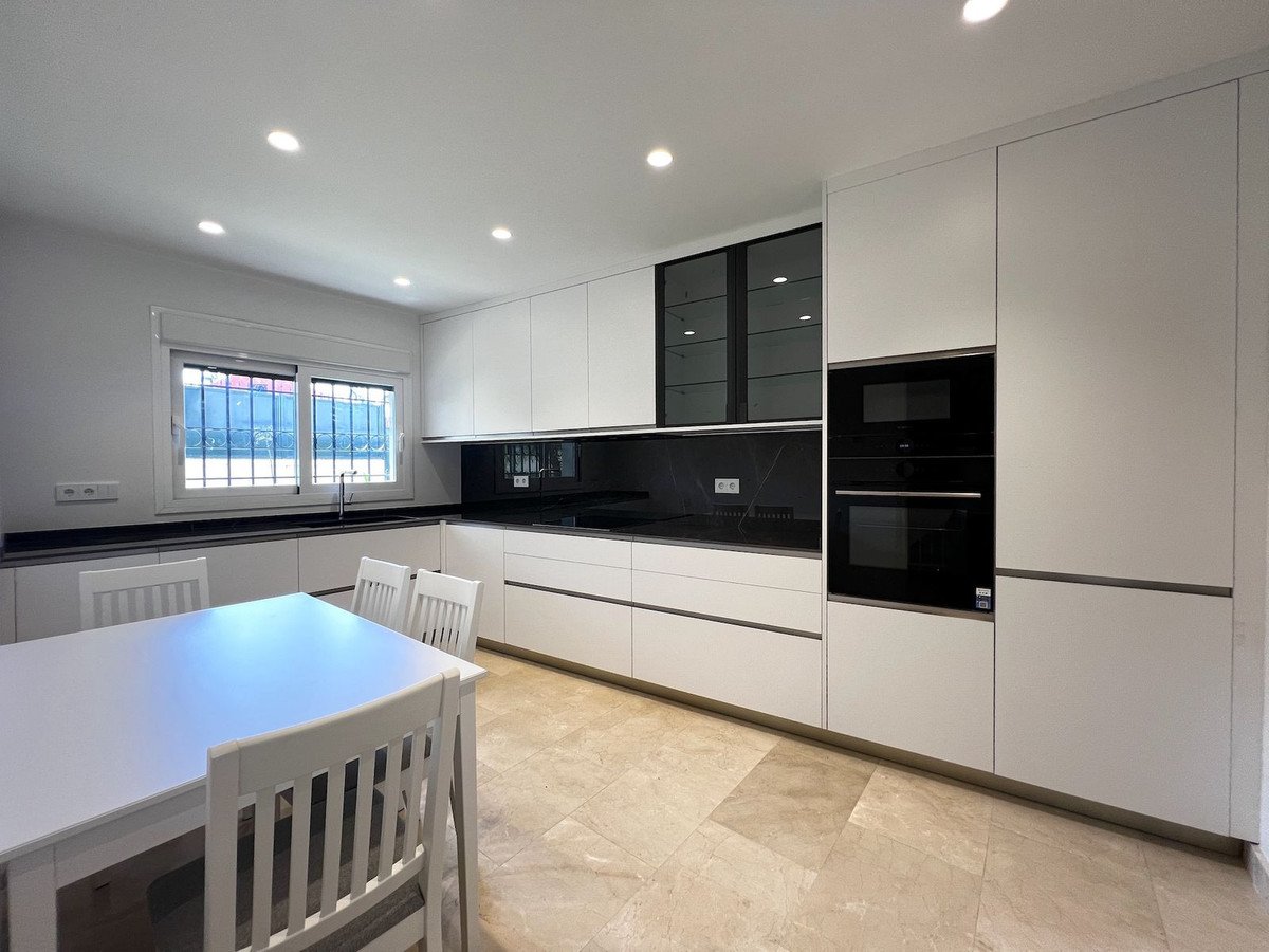 4 Bed Townhouse in Estepona