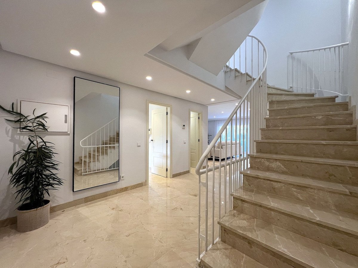 4 Bed Townhouse in Estepona