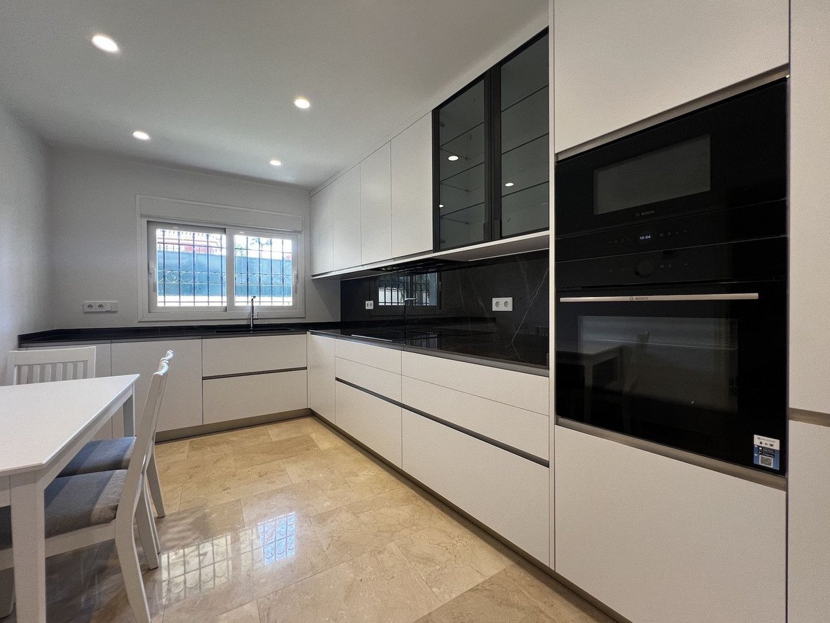 4 Bed Townhouse in Estepona