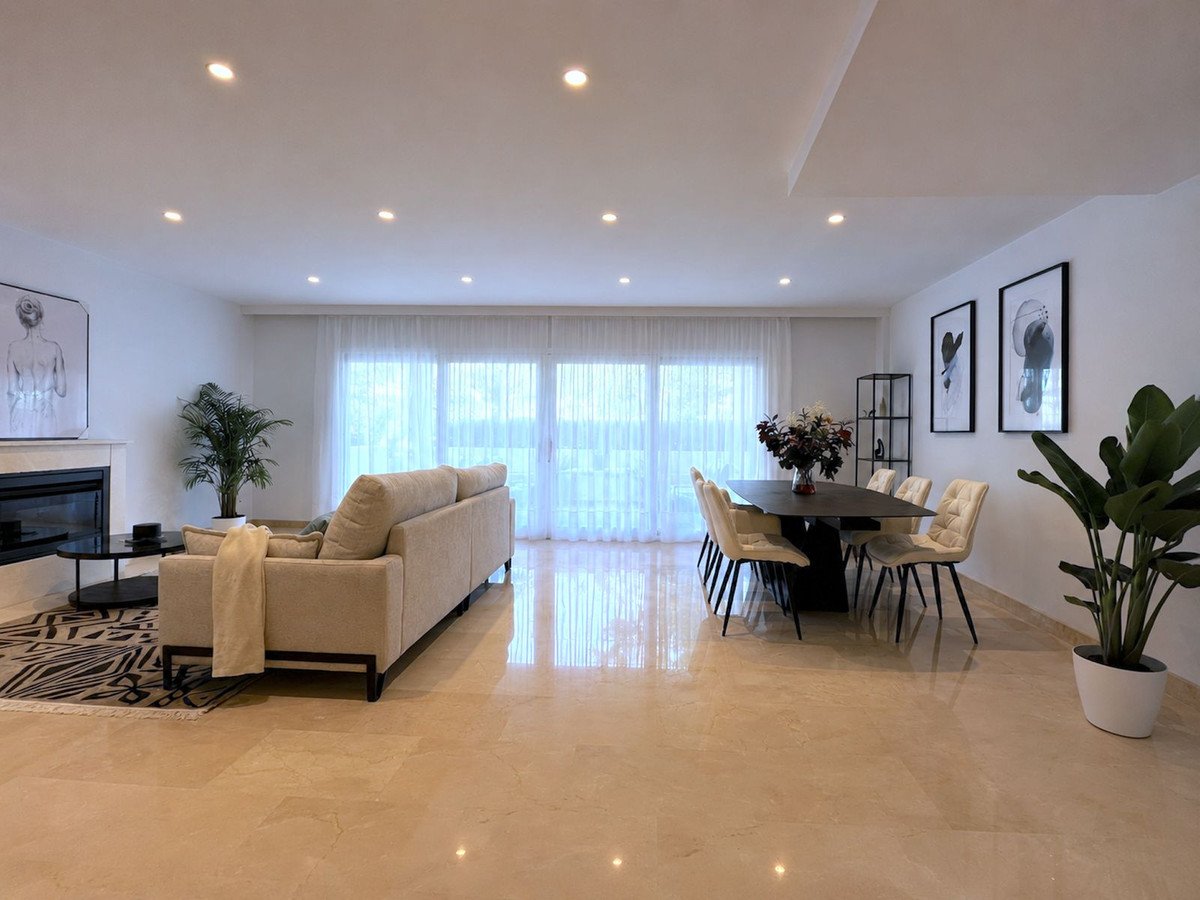 4 Bed Townhouse in Estepona