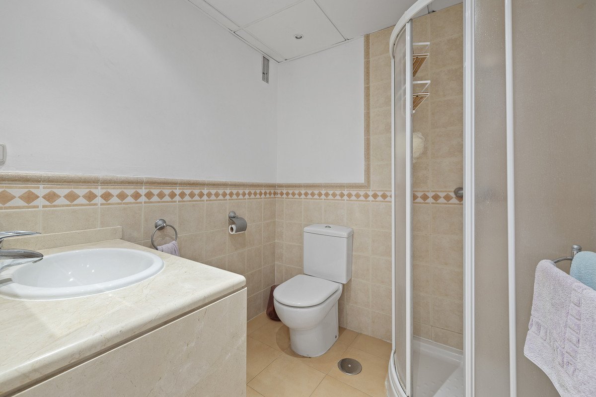 4 Bed Middle Floor Apartment in The Golden Mile