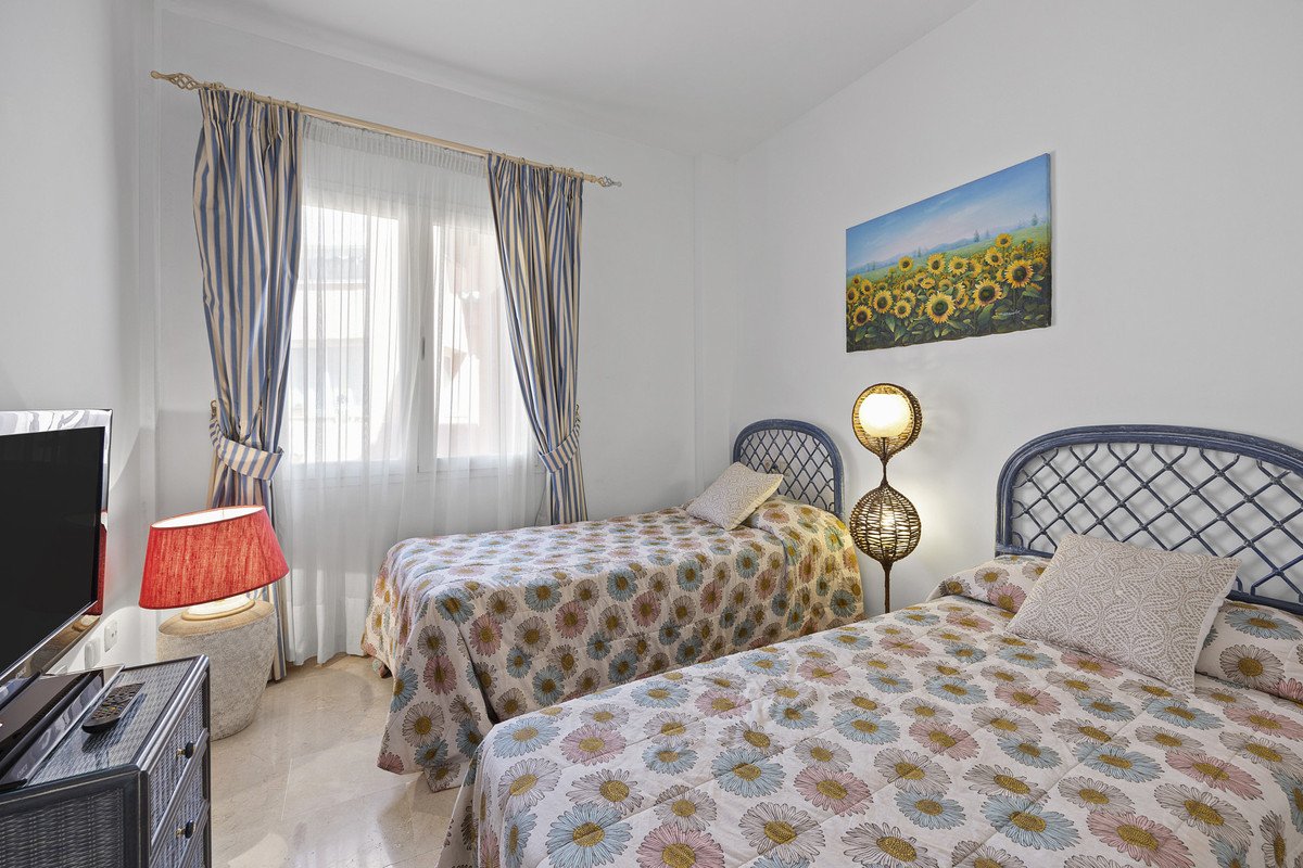4 Bed Middle Floor Apartment in The Golden Mile