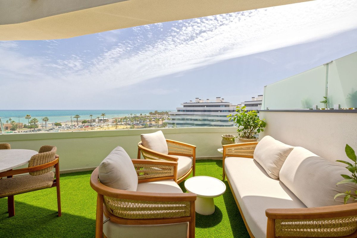 2 Bed Ground Floor Apartment in Torremolinos Centro