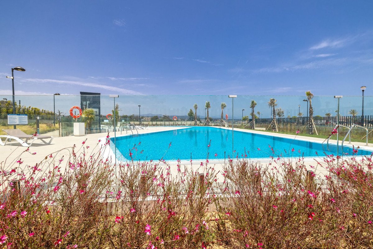 2 Bed Ground Floor Apartment in Torremolinos Centro