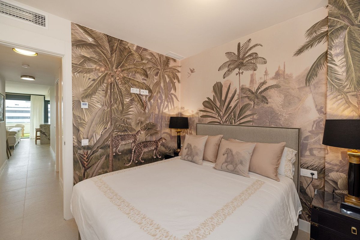 2 Bed Ground Floor Apartment in Torremolinos Centro