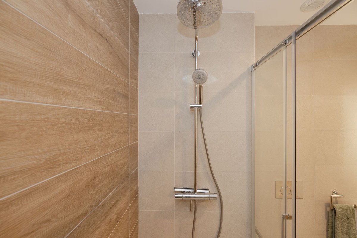 2 Bed Ground Floor Apartment in Torremolinos Centro