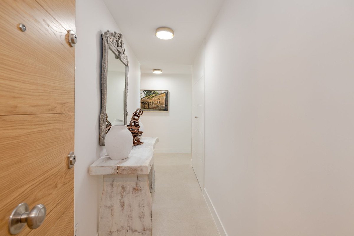 2 Bed Ground Floor Apartment in Torremolinos Centro
