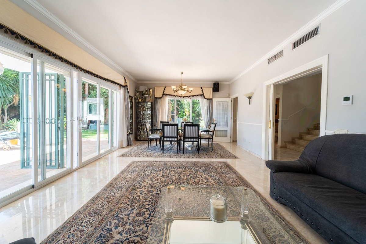 4 Bed Detached Villa in El Rosario