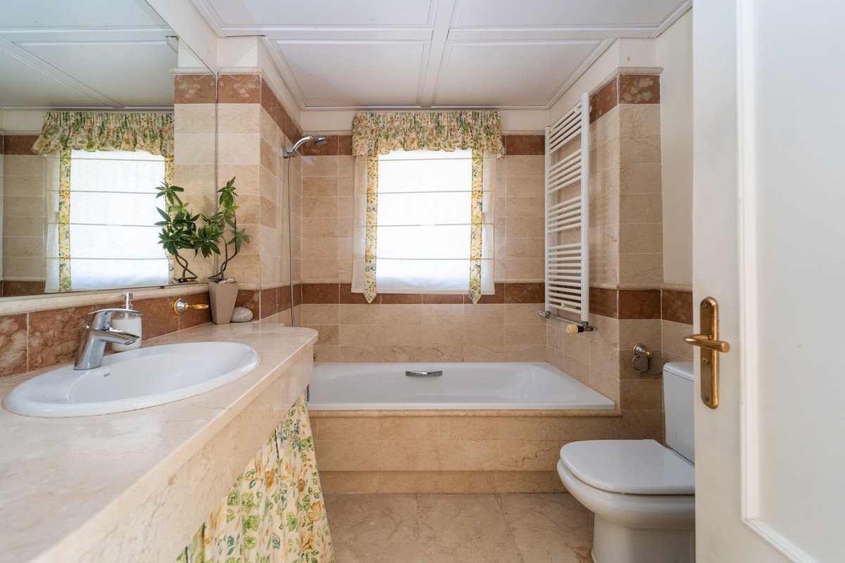 4 Bed Detached Villa in El Rosario