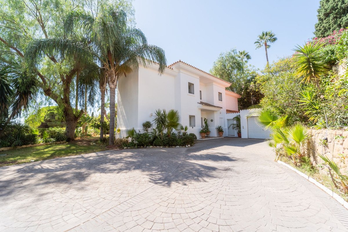 4 Bed Detached Villa in El Rosario