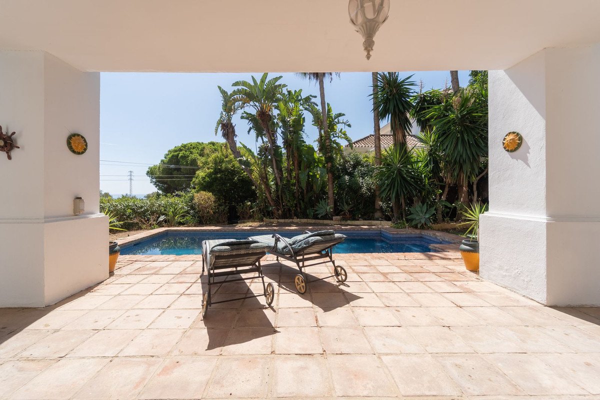 4 Bed Detached Villa in El Rosario