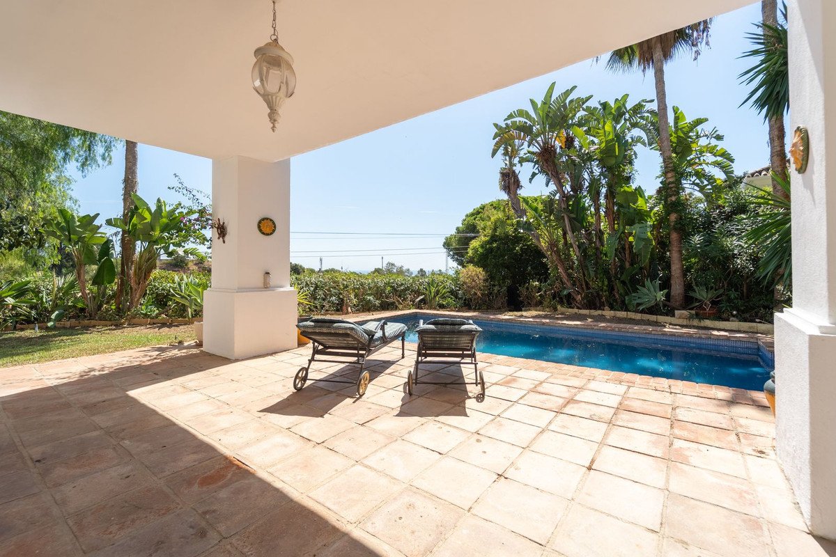 4 Bed Detached Villa in El Rosario