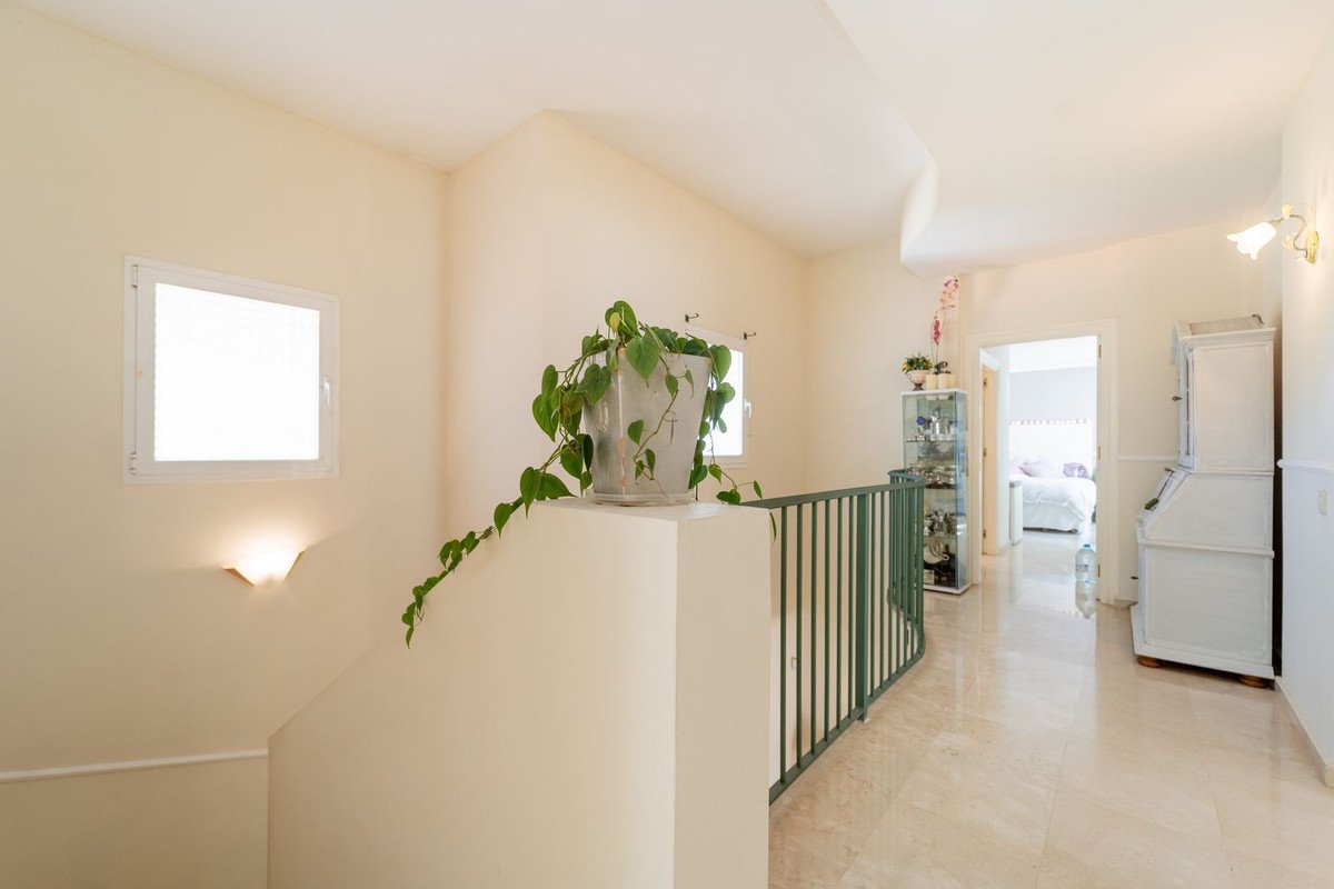 4 Bed Detached Villa in El Rosario