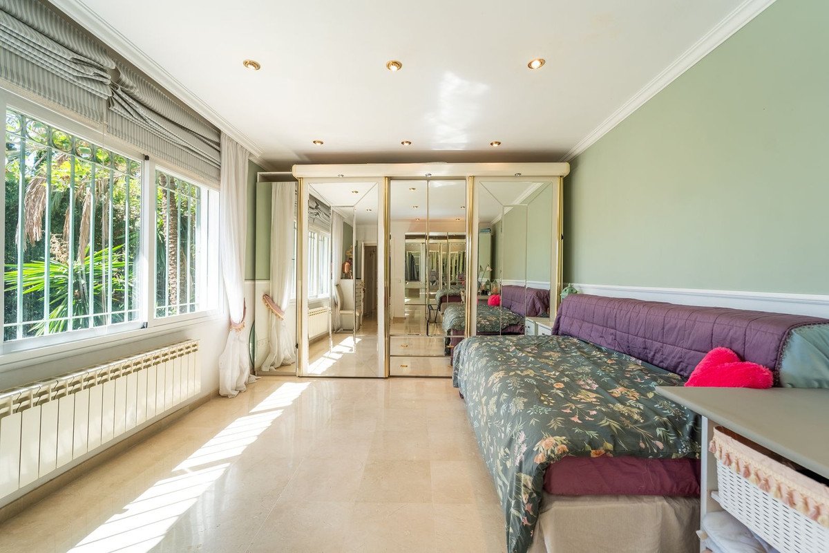 4 Bed Detached Villa in El Rosario