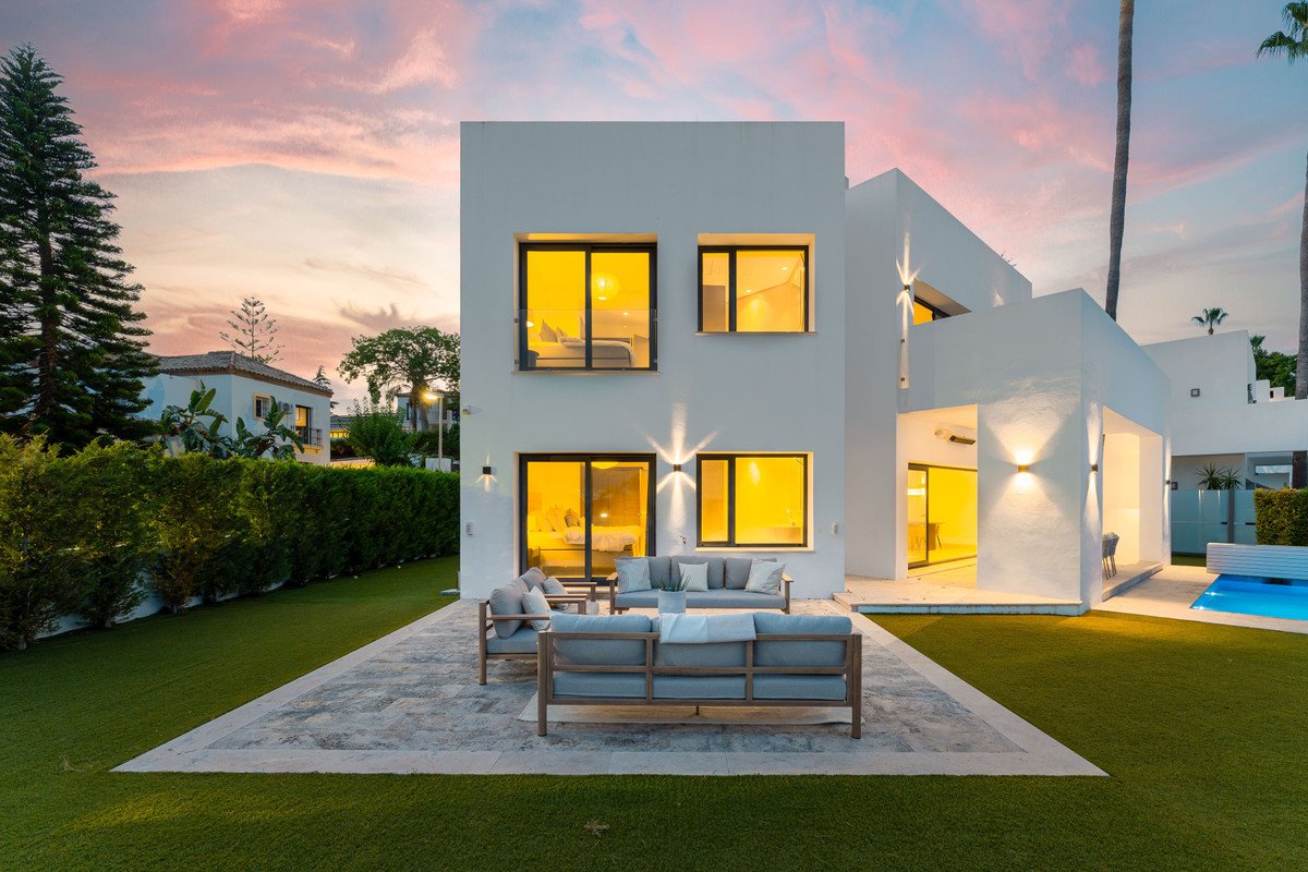 5 Bed Detached Villa in Benahavís
