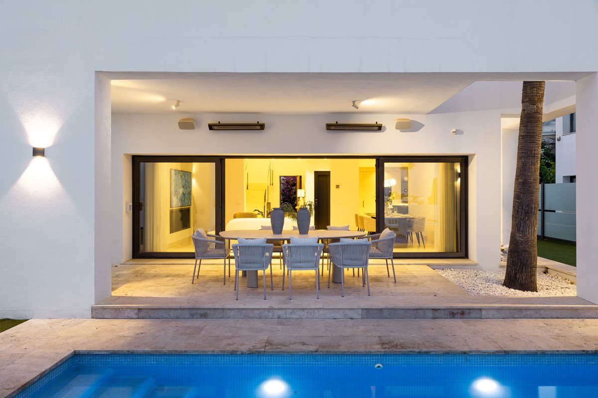 5 Bed Detached Villa in Benahavís