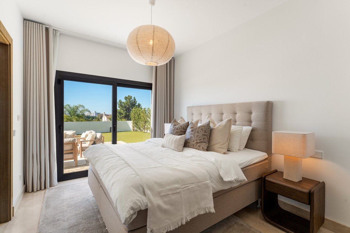 5 Bed Detached Villa in Benahavís