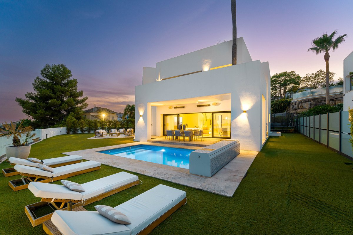 5 Bed Detached Villa in Benahavís
