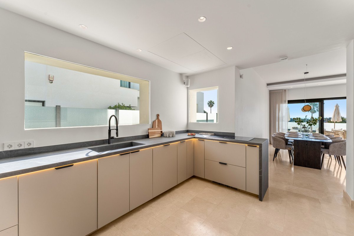 5 Bed Detached Villa in Benahavís