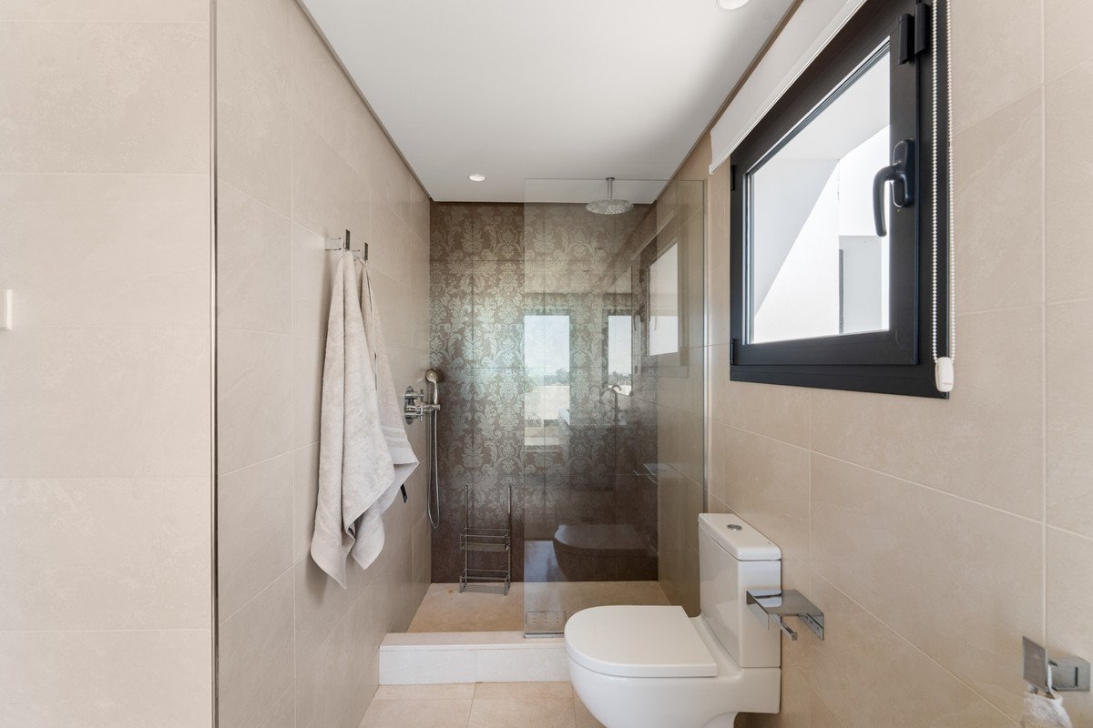 5 Bed Detached Villa in Benahavís