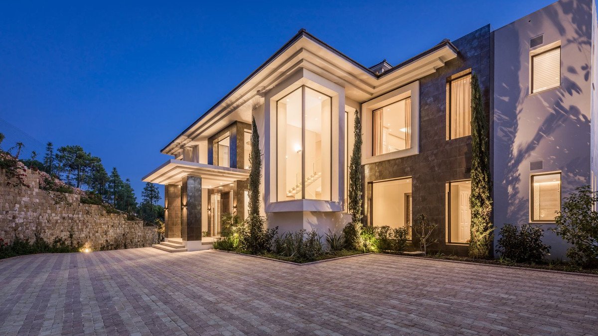 9 Bed Detached Villa in Benahavís