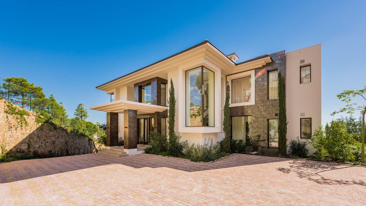 9 Bed Detached Villa in Benahavís