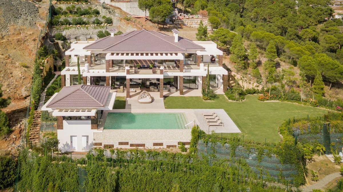 9 Bed Detached Villa in Benahavís
