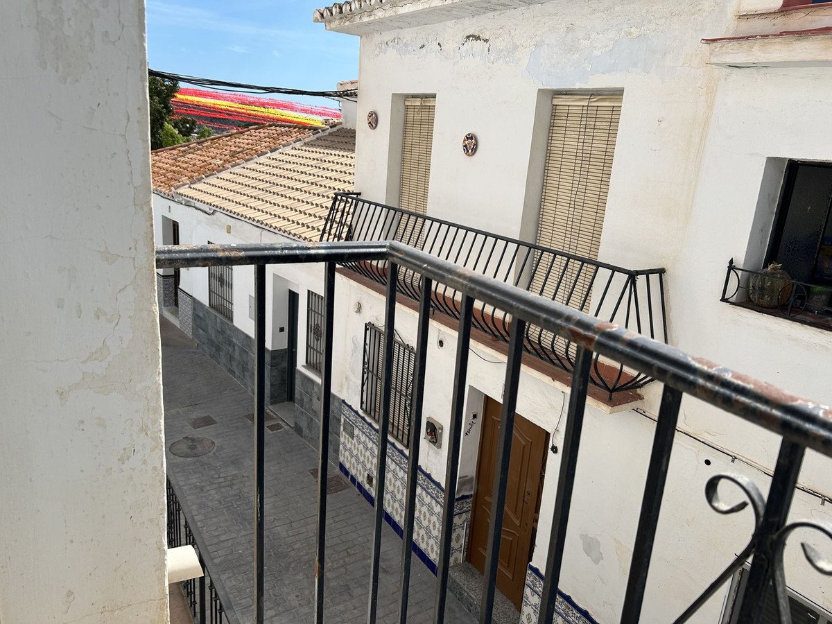 2 Bed Semi-Detached House in Torrox