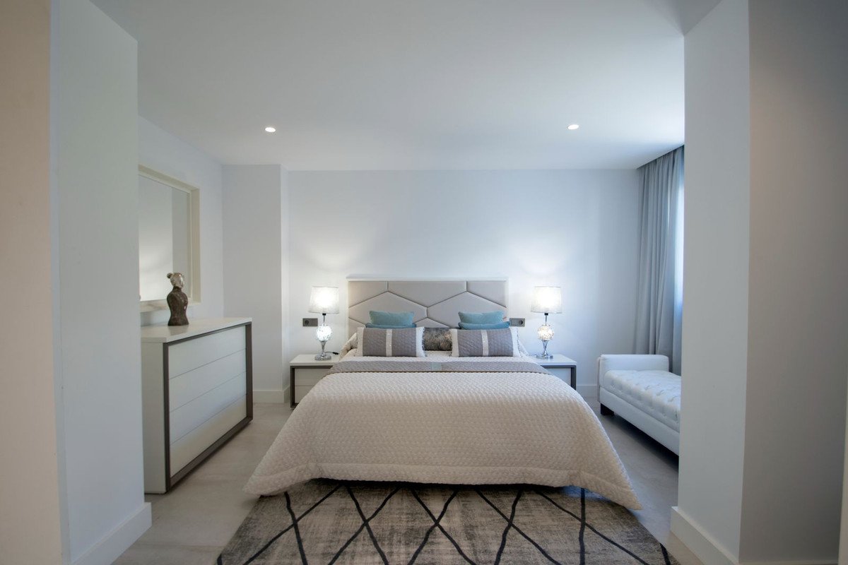 5 Bed Detached Villa in Nueva Andalucía
