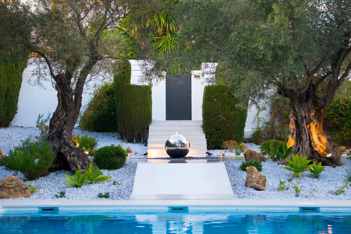 5 Bed Detached Villa in Nueva Andalucía