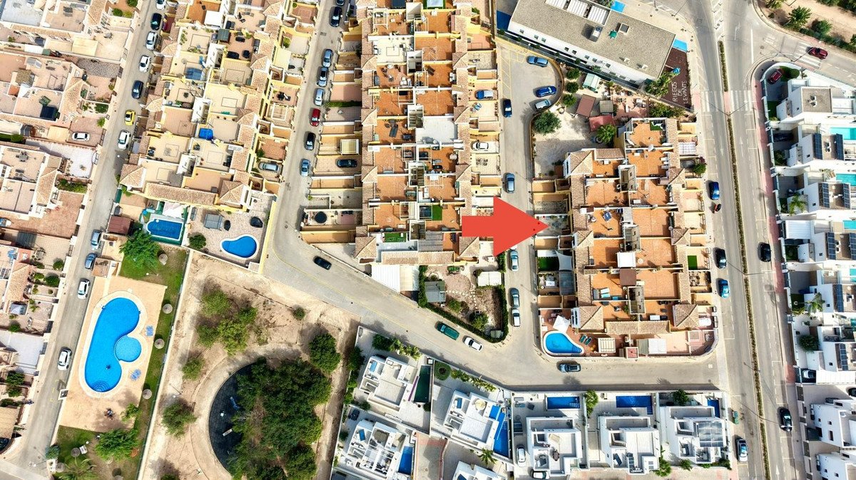 2 Bed Top Floor Apartment in Los Montesinos