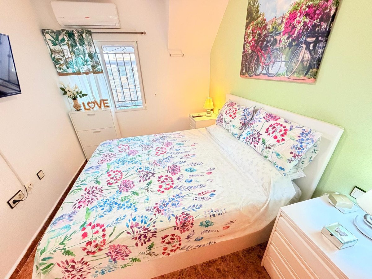 2 Bed Top Floor Apartment in Los Montesinos