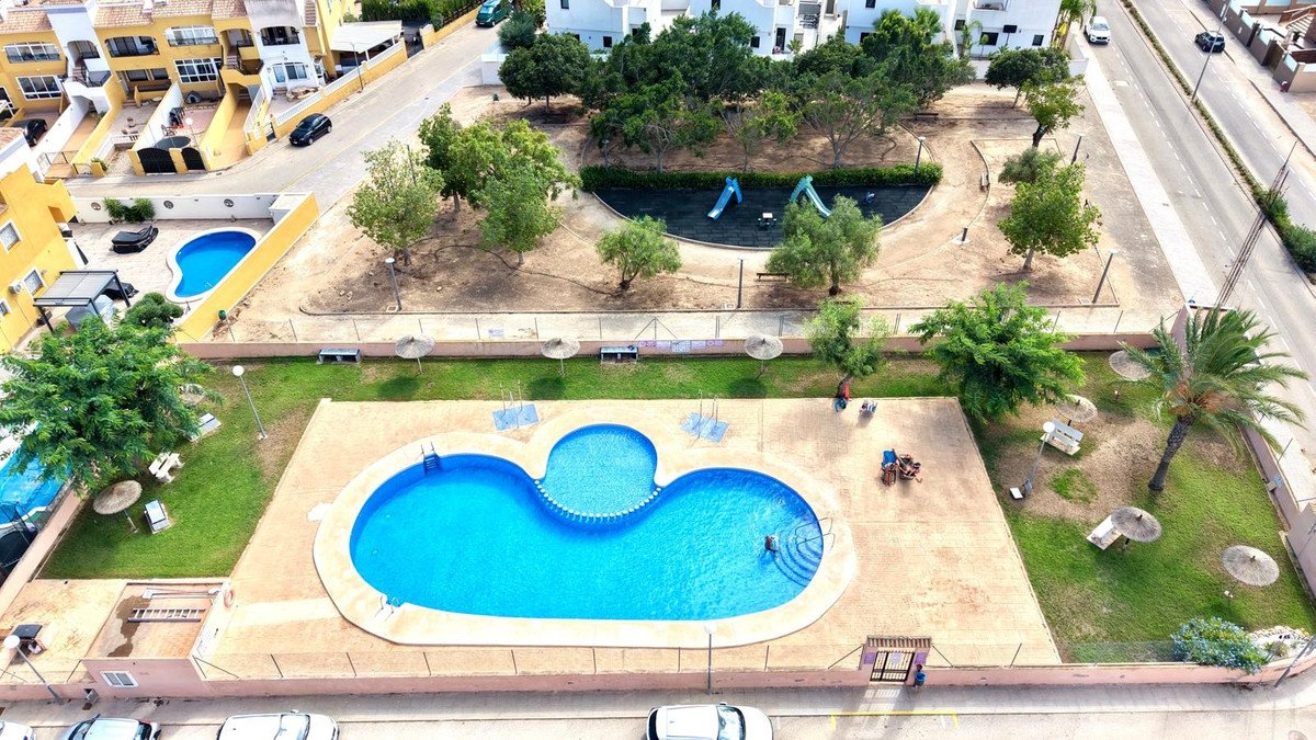 2 Bed Top Floor Apartment in Los Montesinos