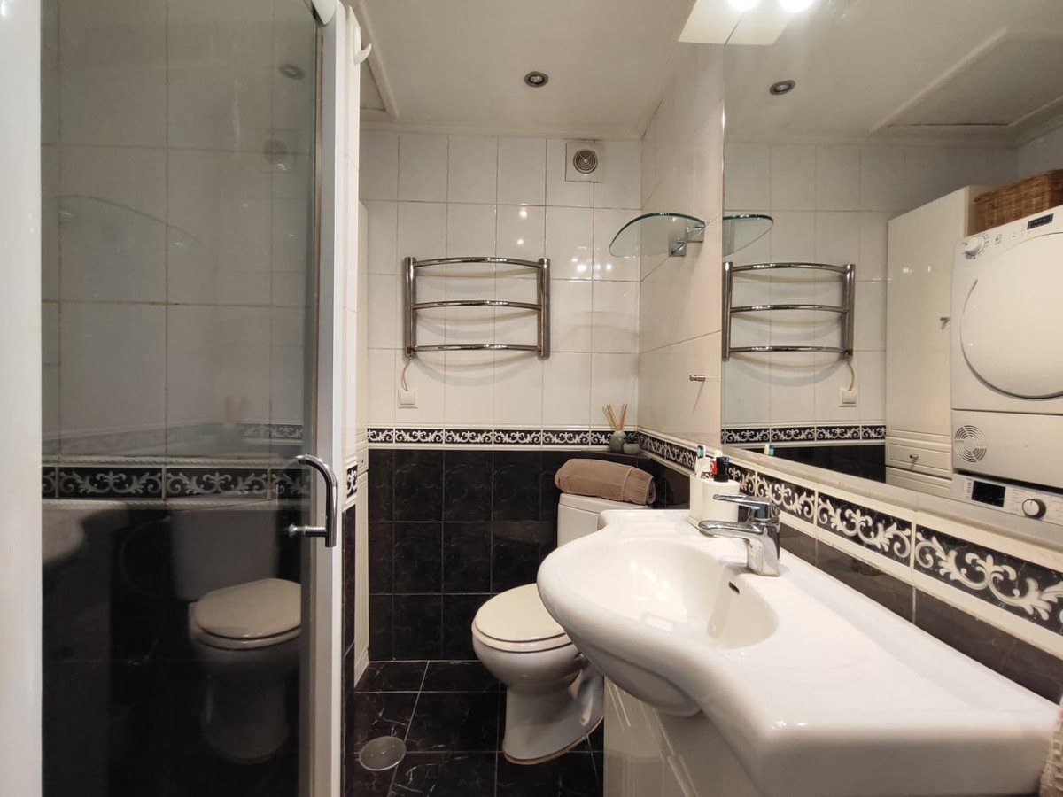 1 Bed Middle Floor Apartment in Fuengirola
