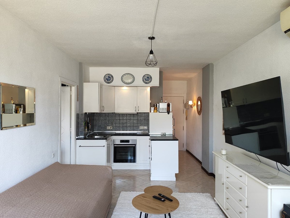 1 Bed Middle Floor Apartment in Fuengirola